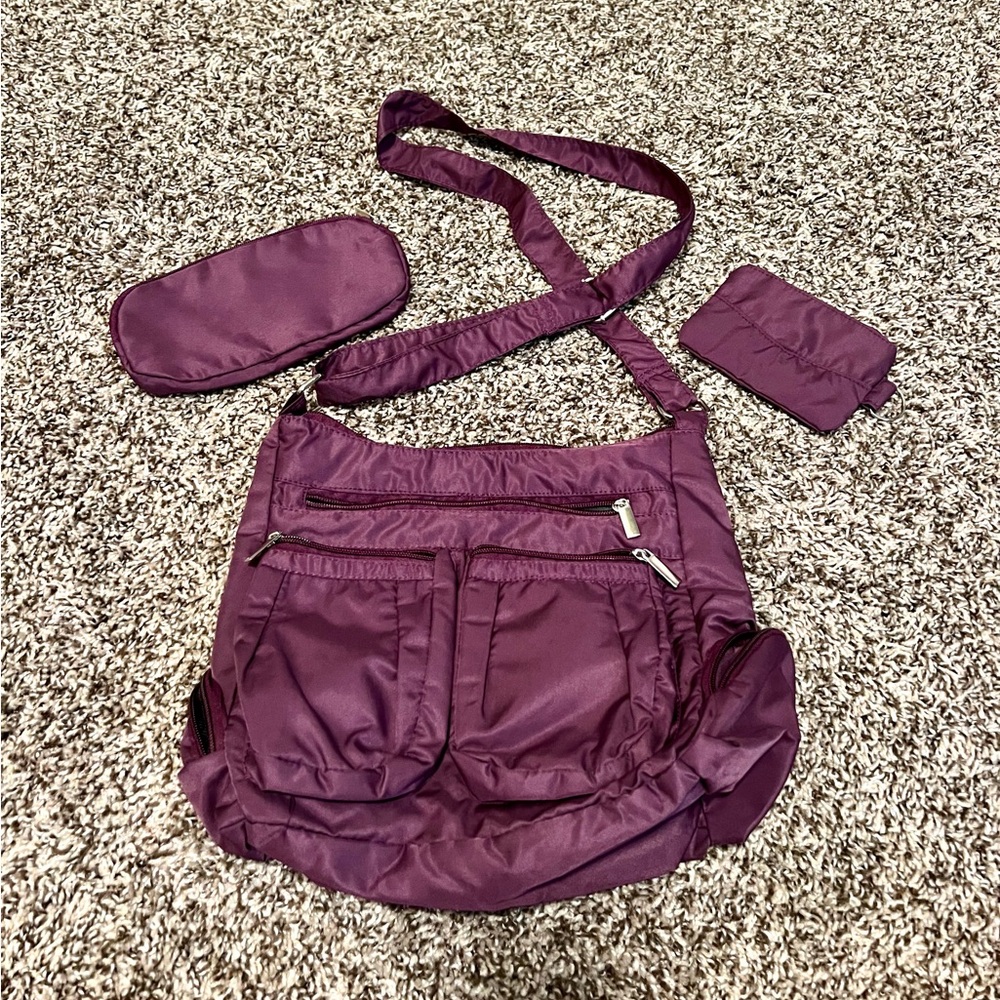 Purple/burgundy Gold Coast crossbody purse